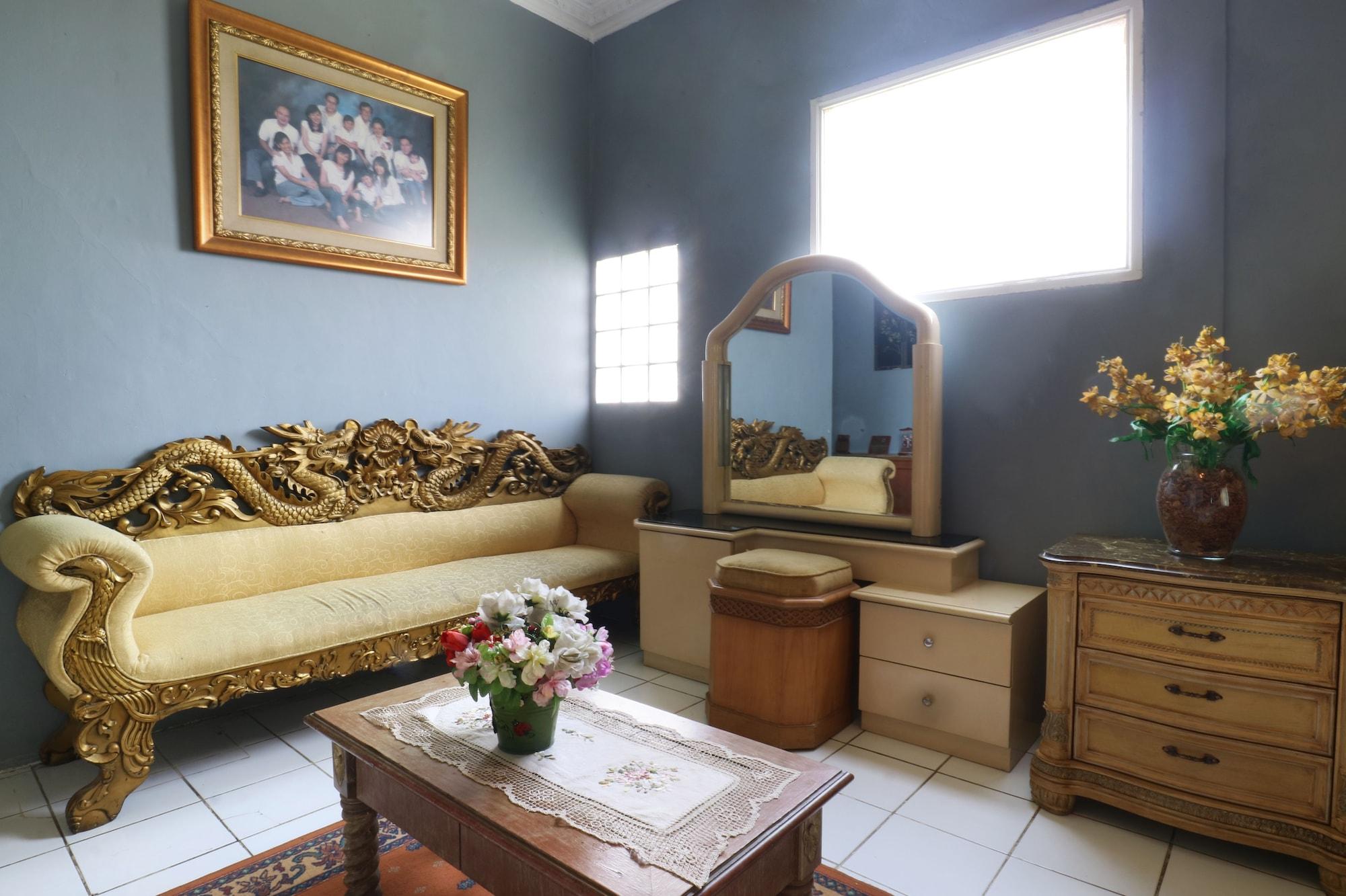 Villa Sri Manganti Jakarta Exteriör bild